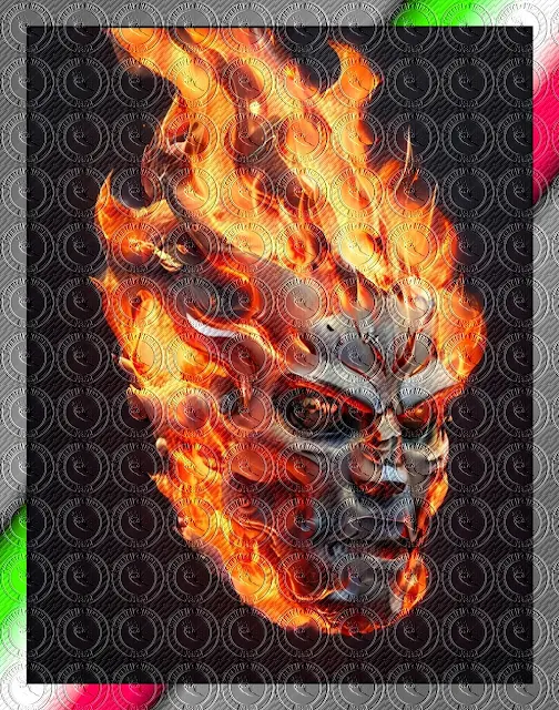 maschera metallica in fiamme