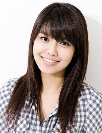 Long asian  Straight Hairstyle with Side  Swept  Bangs  