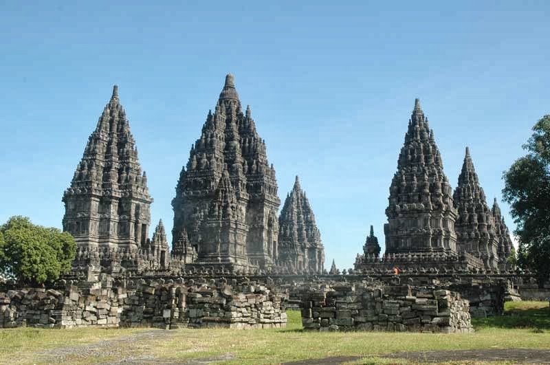 Cerita legenda Candi Prambanan dalam bahasa Inggris  Hari 