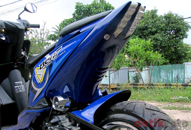 Honda Beat was overhauled by oriented Honda Icon from Thailand that is the