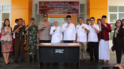 Bupati Morut Bersama Ketua DPRD,Resmikan Gedung Kantor DPRD Morut Yang Baru Tahun 2023.