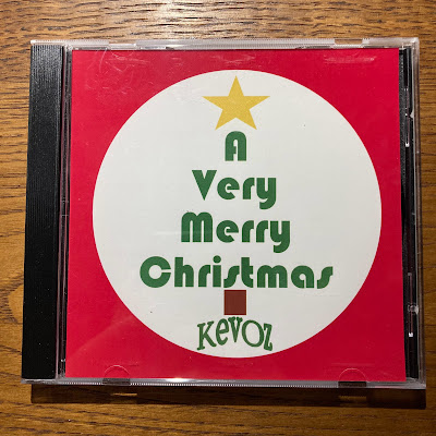 【ディズニーのCD】TDLトゥモローランドBGM「A Very merry Christmas / KEVOZ」を買ってみた！