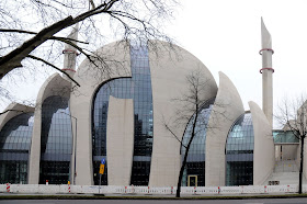 Kehebatan rekaan unik cologne central mosque Kehebatan rekaan unik cologne central mosque