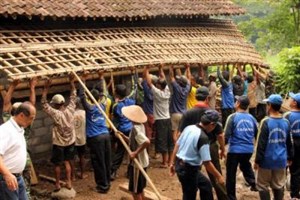 Pengertian Interaksi Sosial, Ciri, Bentuk, Syarat, Lengkap!