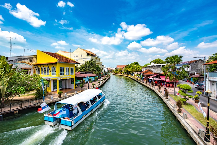 Melaka To Build a 120KM Bridge To Indonesia