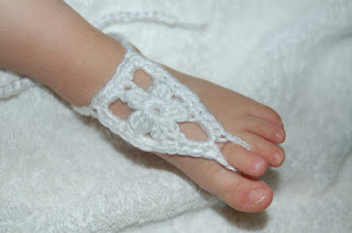 Living the Craft Life: Baby Barefoot Sandals - Flower