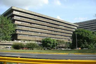 Primer centro comercial en Venezuela con una feria de comida