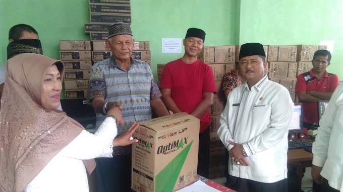 Bantu 40 Unit Komputer, Kepala Kamenag Kota Pariaman Apresiasi Komite MTsN 2 Pariaman.