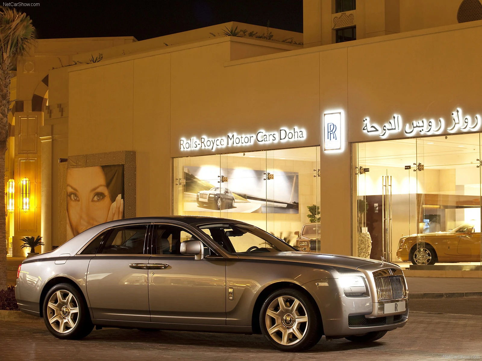 Hình ảnh xe siêu sang Rolls-Royce Ghost 2010 & nội ngoại thất