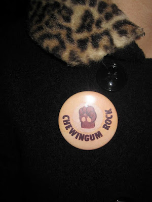 chewingum rock nicky bulldog badge pinback button pin