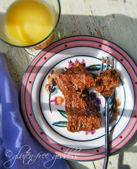 Gluten free quinoa breakfast cake