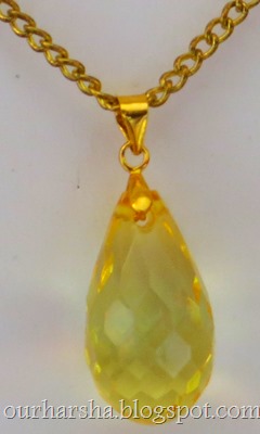 Yellow teardrop Pendant Necklace (3)