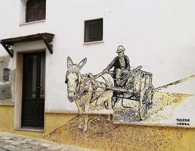 Murales in una strada del centro storico di Massafra