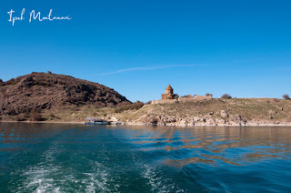 Van, Erzurum, agri, dogubeyazit, travel blog, gezi blog, van gölü, Lake Van, pearl mullet, eastern Anatolia, akdamar island, van cat, van castle, Halime Hatun Kümbeti, Tushpa