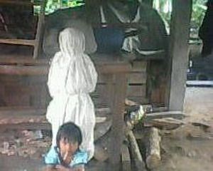 Blog Orandableg Gambar  Hantu  Pocong di belakang budak 