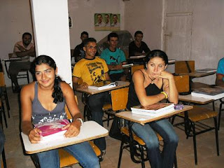 Sala de aula emprestada pelo PT - Provisoriamente - Foto: Leonardo