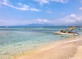 spiaggia gili air indonesia