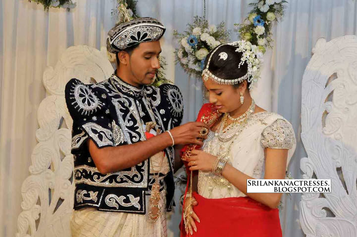 sri lankan actress wedding. Manjula Kumari|Wedding Photos Of Sri Lankan Actress