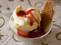 Wowww Food (Vanilla Ice With Strawberry)