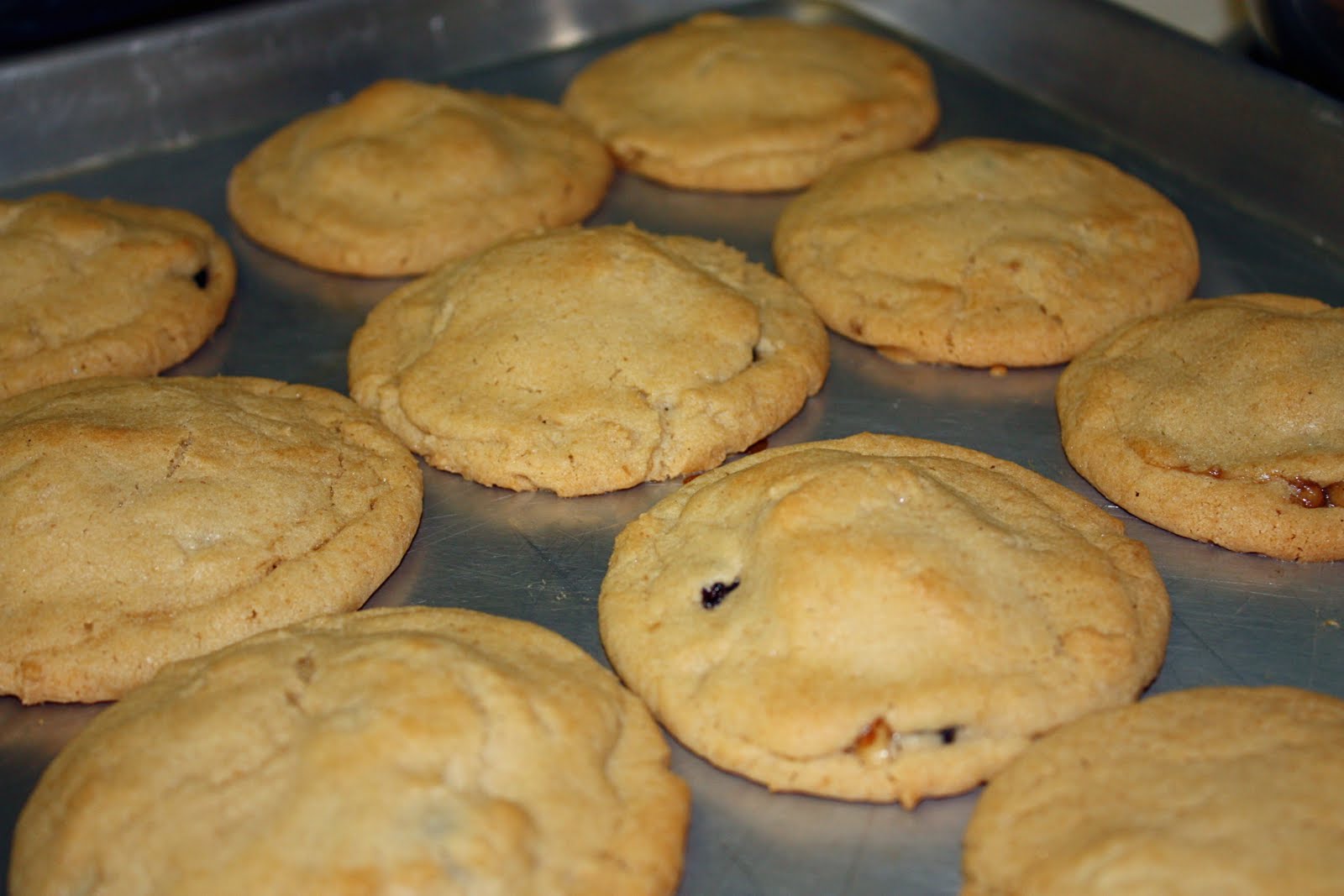 Everyday Art: Grandma's Raisin-Filled Cookies