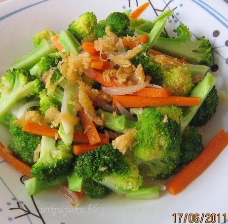 My Kuali: Brokoli goreng ikan masin