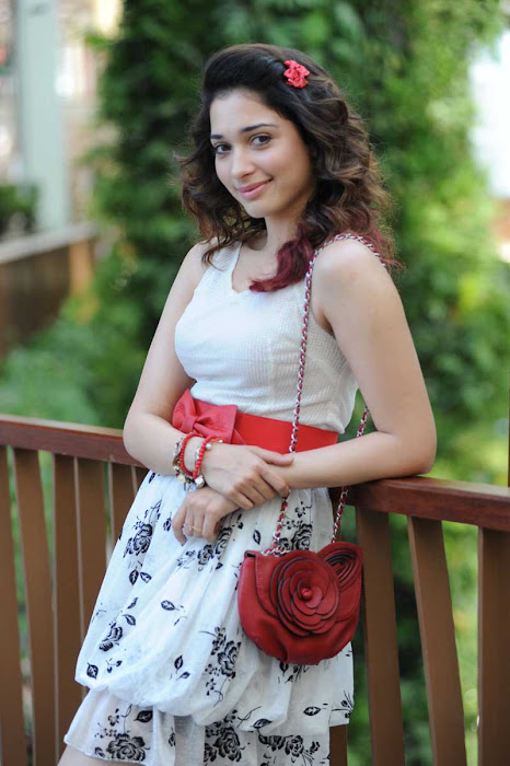 tamanna tamanna new spicy unseen pics