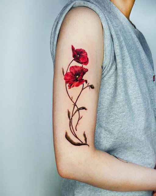 60 tatuagens femininas de diversos estilos, modelos, e posições