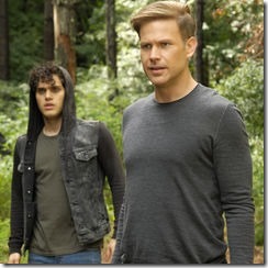 1x02_Some_People_Just_Want_To_Watch_The_World_Burn-Landon-Alaric
