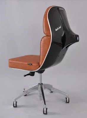 Kursi Kantor Ergonomis Berbentuk Body Vespa  