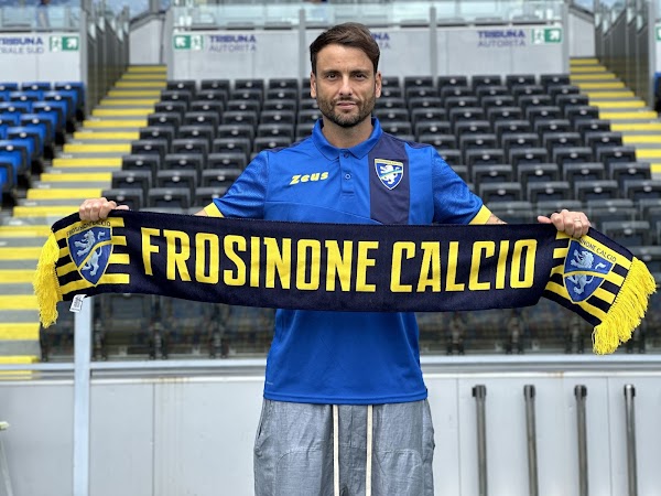 Oficial: Frosinone, firma Frattali