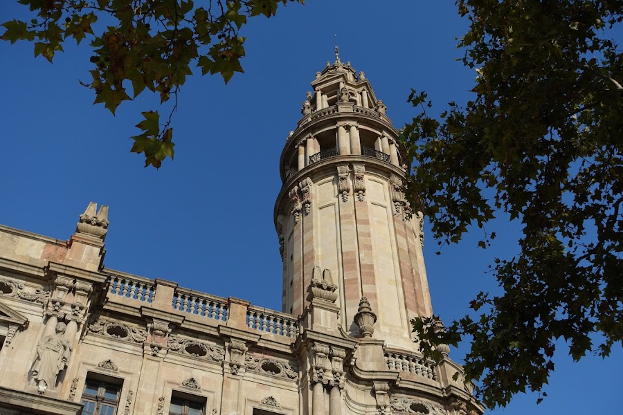 中央郵便局（Correos Central Barcelona）