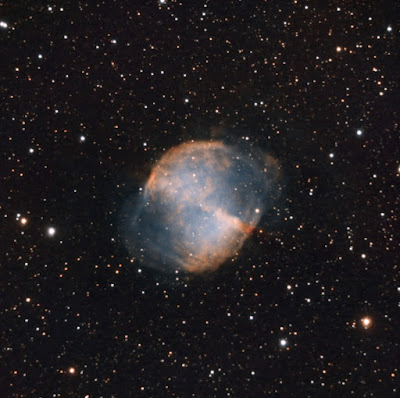 M27, nebulosa planetària "Dumbbell" a la constel·lació de la Guineueta (Vulpecula). 19/08/2022