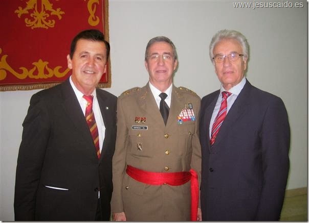 Con el Jefe del Ejército durante la celebración del acto