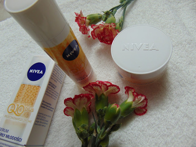 NIVEA Q10 PLUS - Perły młodości i Krem przeciwzmarszczkowy nawilżający