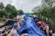 Misi Kemanusiaan, Polres Aceh Timur Kirim Personel dan Dua Rubber Boat  Bantu Penanganan Banjir di Aceh Tamiang