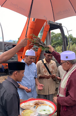 Abu Letak Batu Pertama pada Pembangunan Dayah MUDI 3