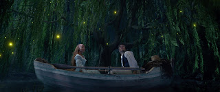 (L-R): Halle Bailey as Ariel and Jonah Hauer-King as Prince Eric in Disney’s live-action THE LITTLE MERMAID.