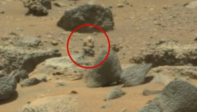 Τώρα ανακάλυψαν και εξωγήινη φιγούρα στον πλανήτη Άρη 