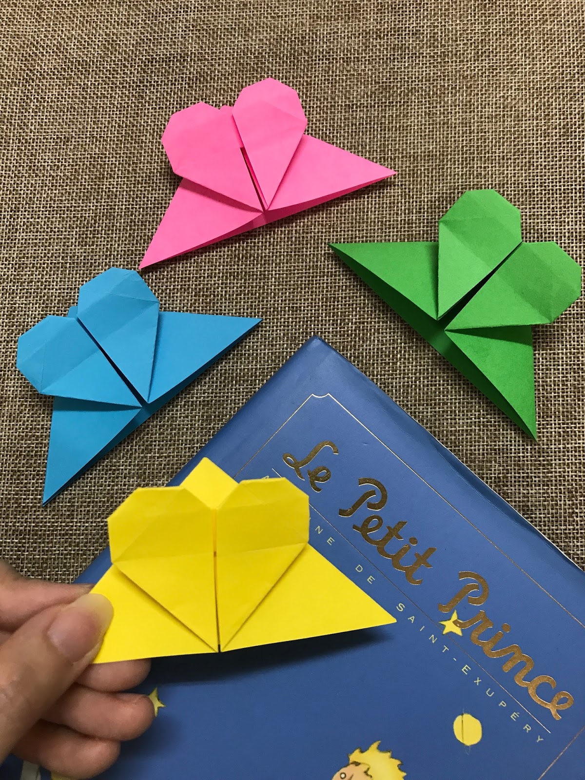 Tutorial #9: Origami Heart Bookmark | The Idea King