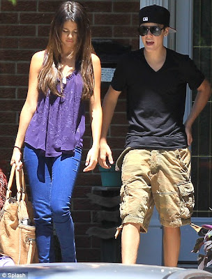 Now Justin Bieber takes Selena Gomez home to meet his family and friends in Canada