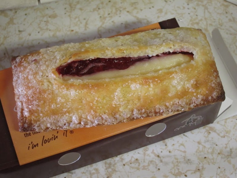 Review Mcdonald S Strawberry And Creme Pie Brand Eating