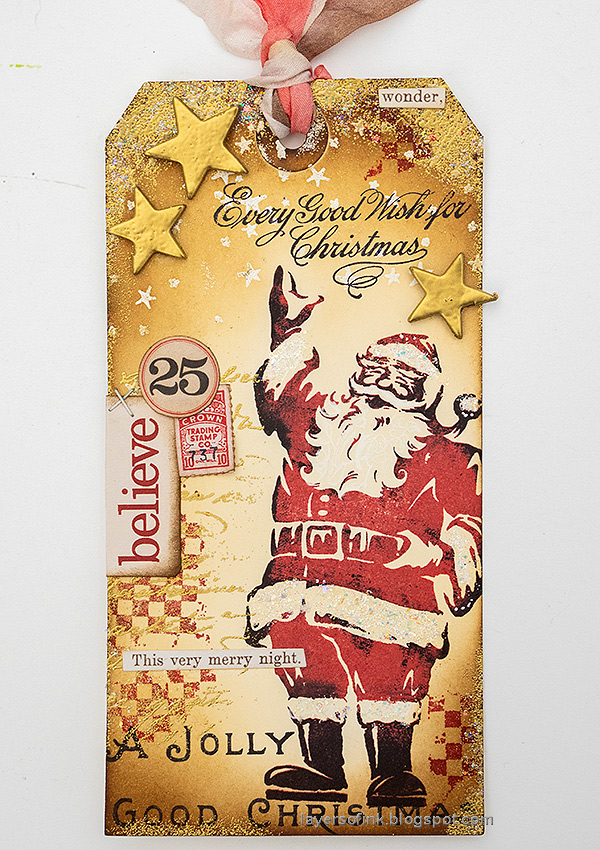 Layers of ink - Double-stamped Santa Tag Tutorial by Anna-Karin Evaldsson.