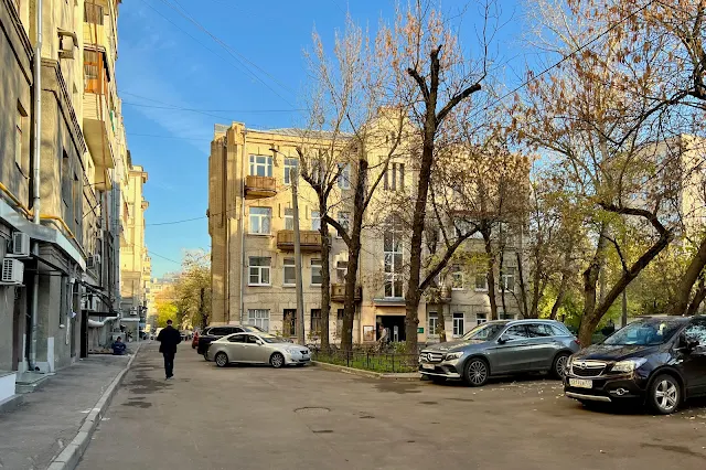 Большая Дорогомиловская улица, дворы, жилой дом – бывший доходный дом