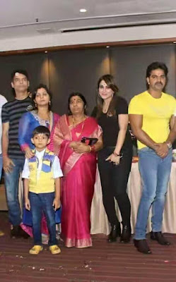 Pawan Singh With Mon, Sister and Pakhi Higde 