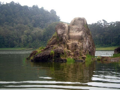 Batu Cinta Situ Patenggang