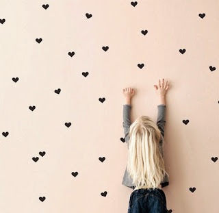 7 Simple DIY to Decorate the Living Room Wall With Urban Style this year