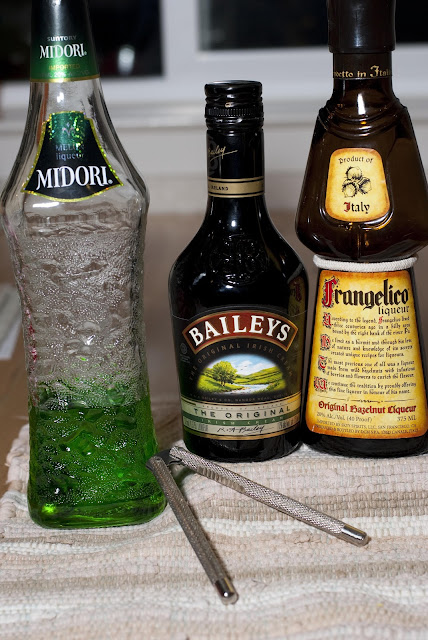 Nutcracker, Nutcracker shot, Nutcracker cocktail, christmas cocktail, christmas shot, Baileys, Irish cream liqueur, Midori, melon liqueur, Frangelico, hazelnut liqueur