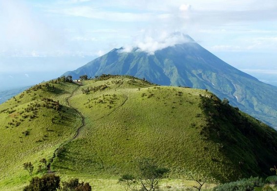 Daya Tarik Objek Wisata Gunung Merbabu Di Tajuk Salatiga