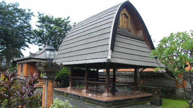 bangunan khas rumah bali jineng