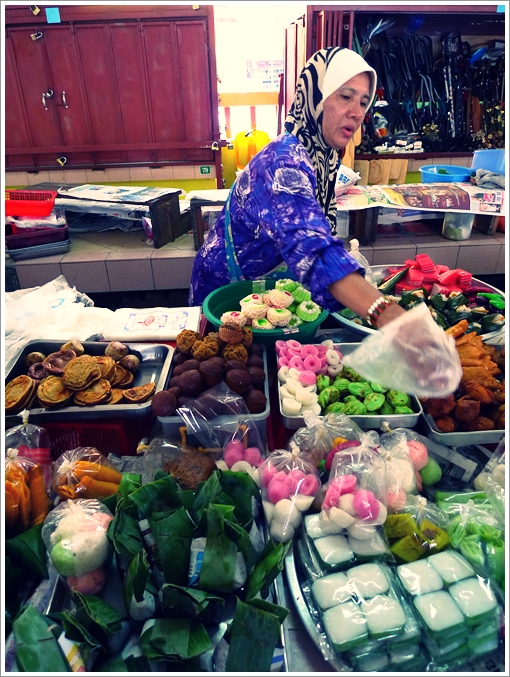 GERIMIS SENJA: kuih Tradisional Kelate.